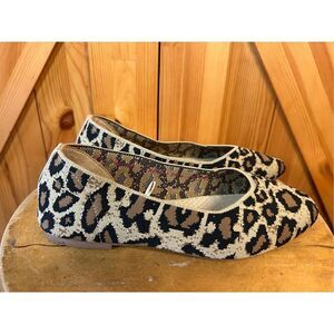 SKECHERS Cleo Claw Some Womens Sz 7.5 Shoes Leopard Print Stretch Fit Ballet Fla